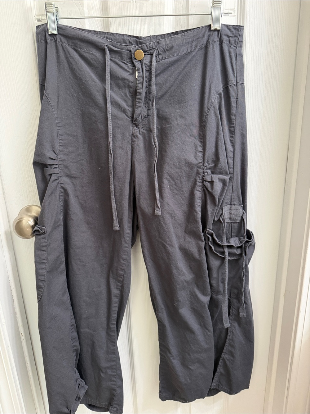 XCVI women’s cropped wide leg Cargo Pants in Charcoal Gray